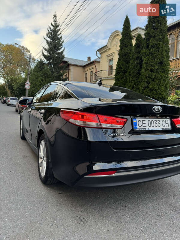 Седан Kia Optima 2017 в Черновцах