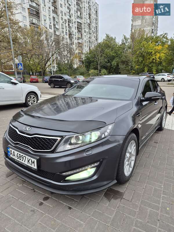 Седан Kia Optima 2012 в Киеве