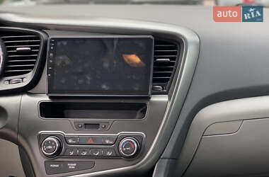Седан Kia Optima 2013 в 