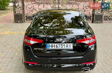 Седан Kia Optima 2012 в 