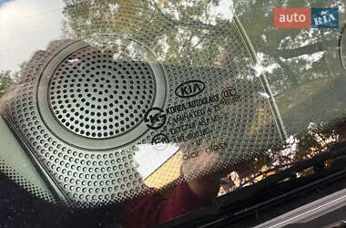 Седан Kia Optima 2012 в 