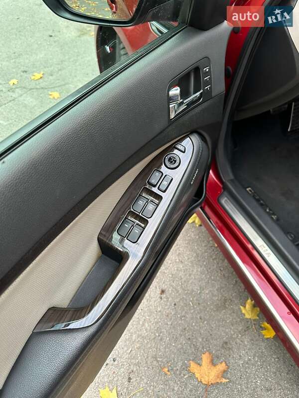 Седан Kia Optima 2013 в Києві фото 34 Седан Kia Optima 2013 в Києві