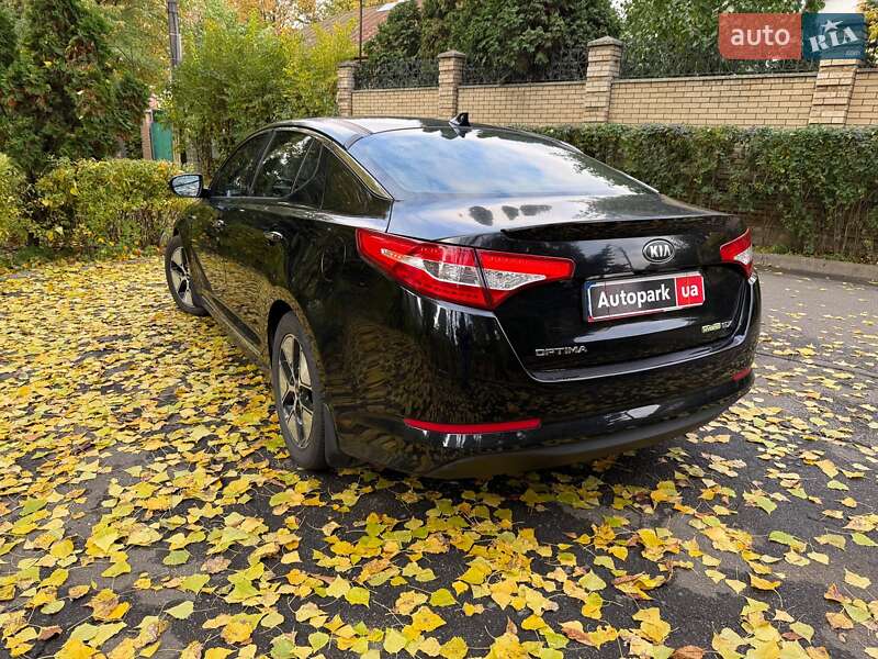 Седан Kia Optima 2013 в Києві