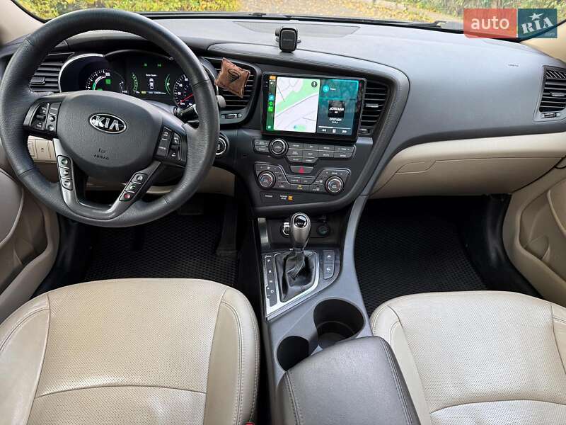Седан Kia Optima 2013 в Києві