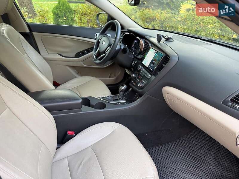 Седан Kia Optima 2013 в Києві