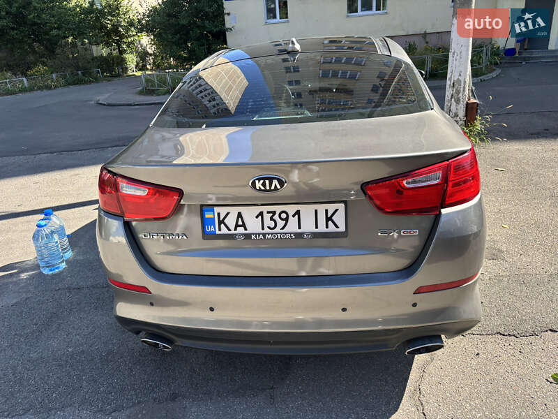 Седан Kia Optima 2014 в Украинке