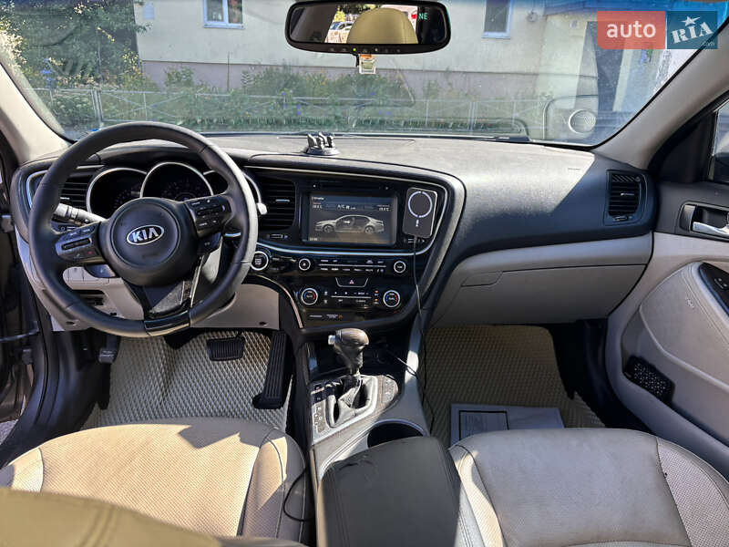 Седан Kia Optima 2014 в Украинке