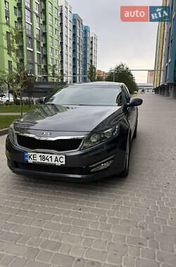 Седан Kia Optima 2012 в 
