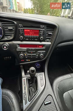 Седан Kia Optima 2012 в 