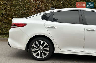 Седан Kia Optima 2016 в 