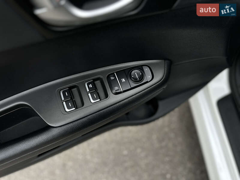 Седан Kia Optima 2016 в Киеве фото 27 Седан Kia Optima 2016 в Киеве