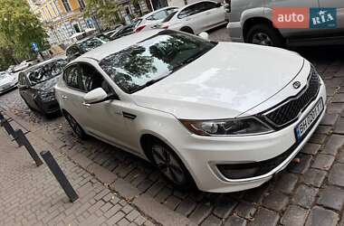 Седан Kia Optima 2013 в 