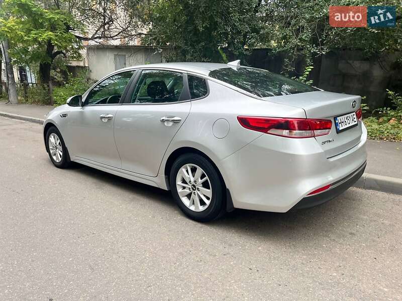 Седан Kia Optima 2017 в Одессе