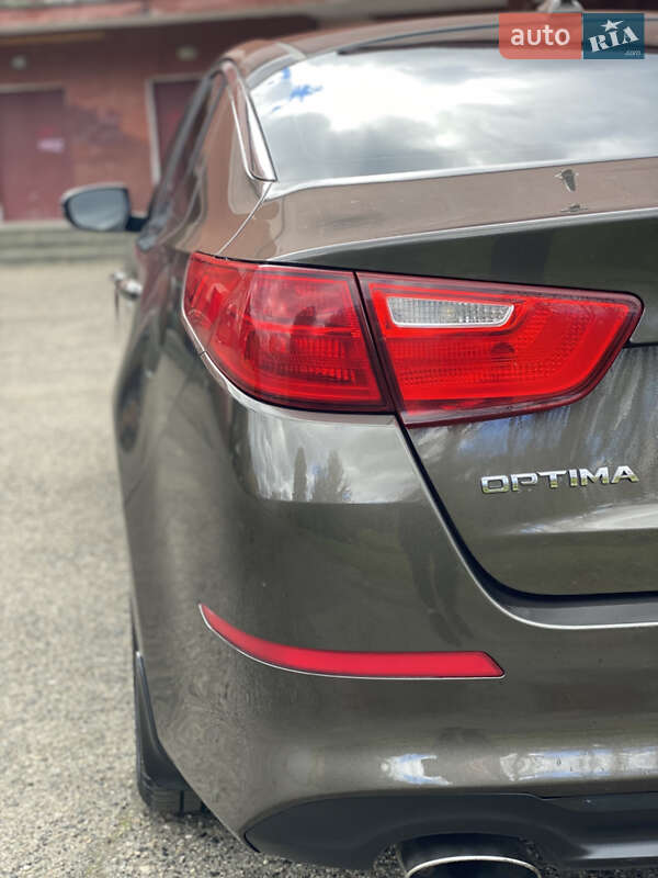 Седан Kia Optima 2013 в Бурштині