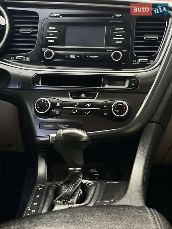 Седан Kia Optima 2013 в Бурштині