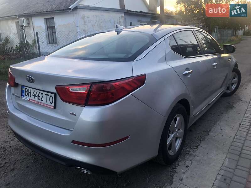 Седан Kia Optima 2014 в Роздільній