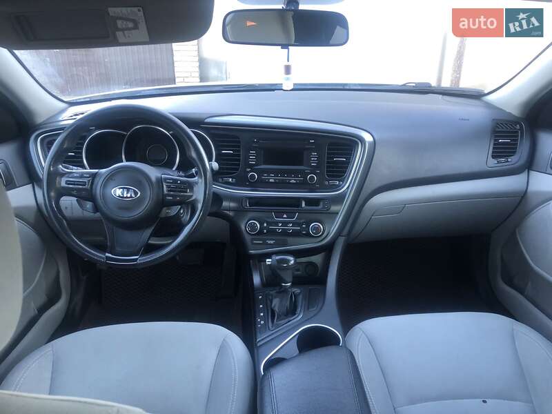 Седан Kia Optima 2014 в Роздільній