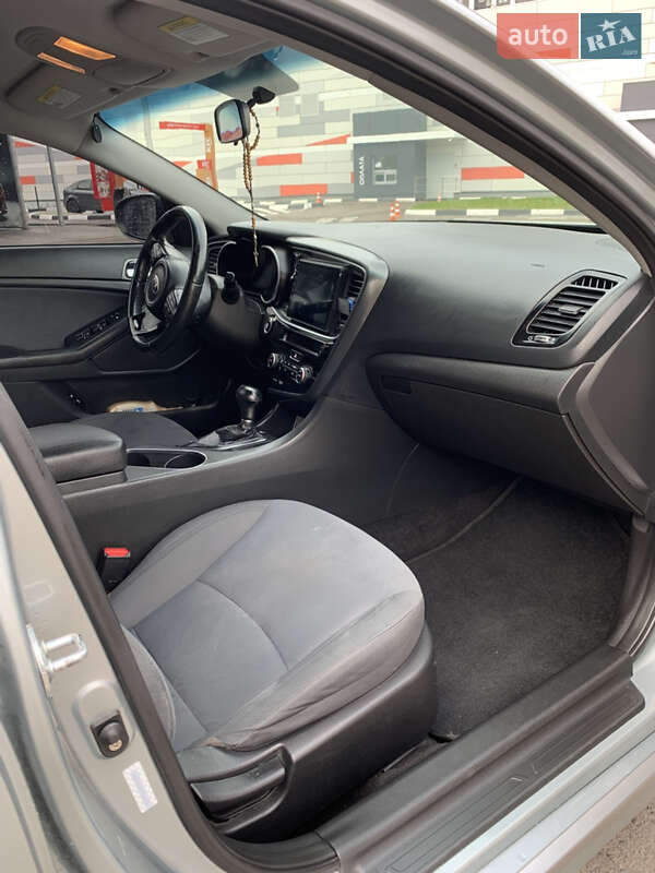Седан Kia Optima 2014 в Львове