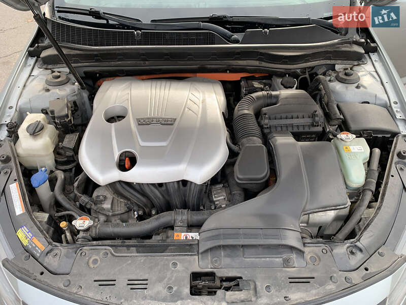 Седан Kia Optima 2014 в Львове