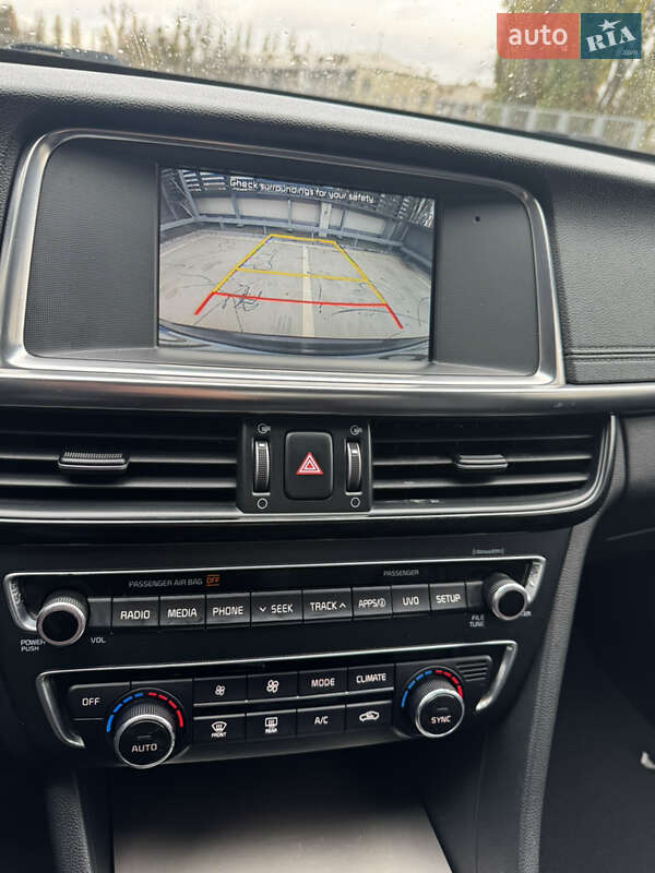 Седан Kia Optima 2017 в Киеве