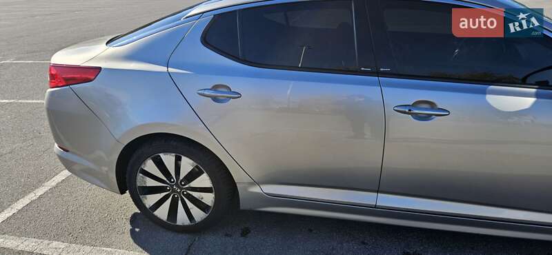Седан Kia Optima 2012 в Запорожье