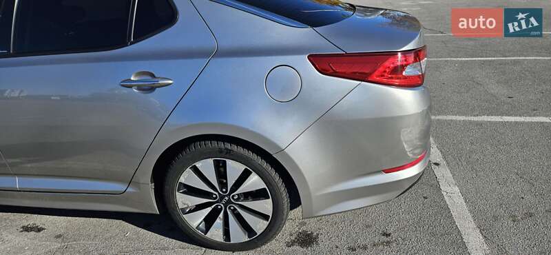Седан Kia Optima 2012 в Запорожье