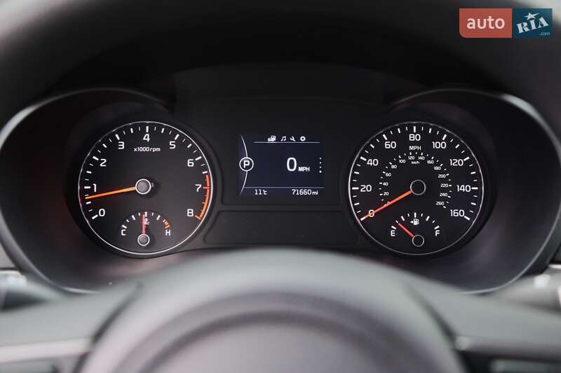 Седан Kia Optima 2017 в Киеве