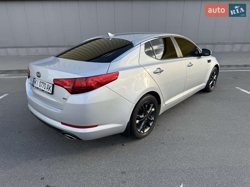 Седан Kia Optima 2012 в Киеве