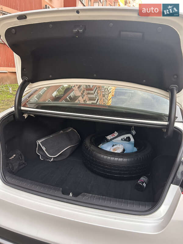 Седан Kia Optima 2017 в Одессе