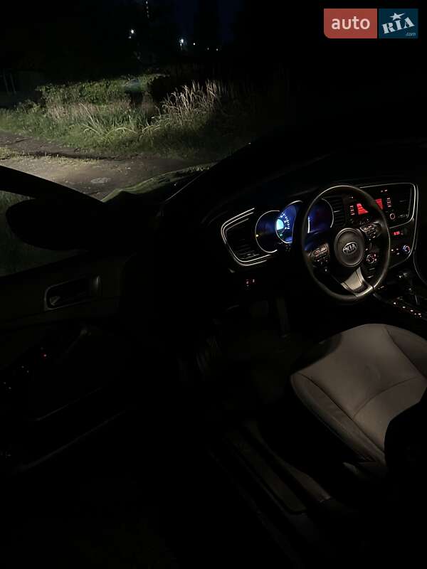 Седан Kia Optima 2015 в Львове