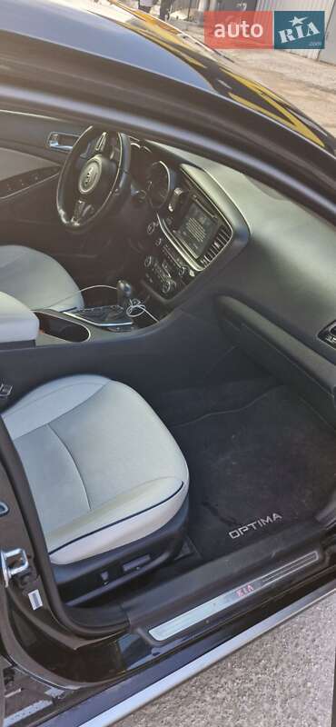 Седан Kia Optima 2014 в Харькове
