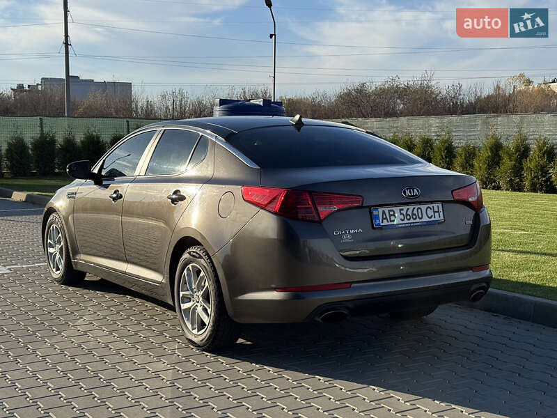 Седан Kia Optima 2013 в Виннице