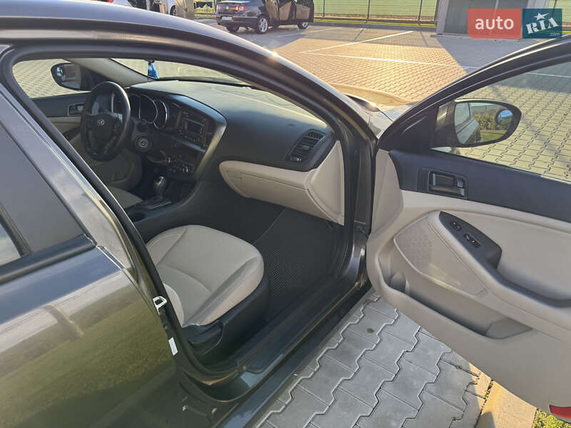 Седан Kia Optima 2013 в Виннице