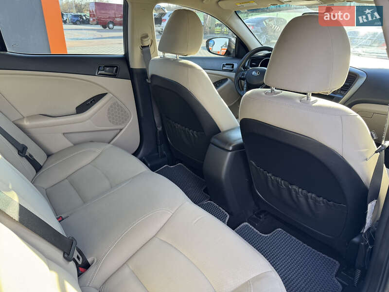 Седан Kia Optima 2013 в Виннице