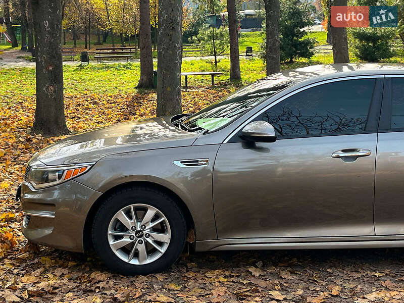 Седан Kia Optima 2017 в Киеве фото 6 Седан Kia Optima 2017 в Киеве