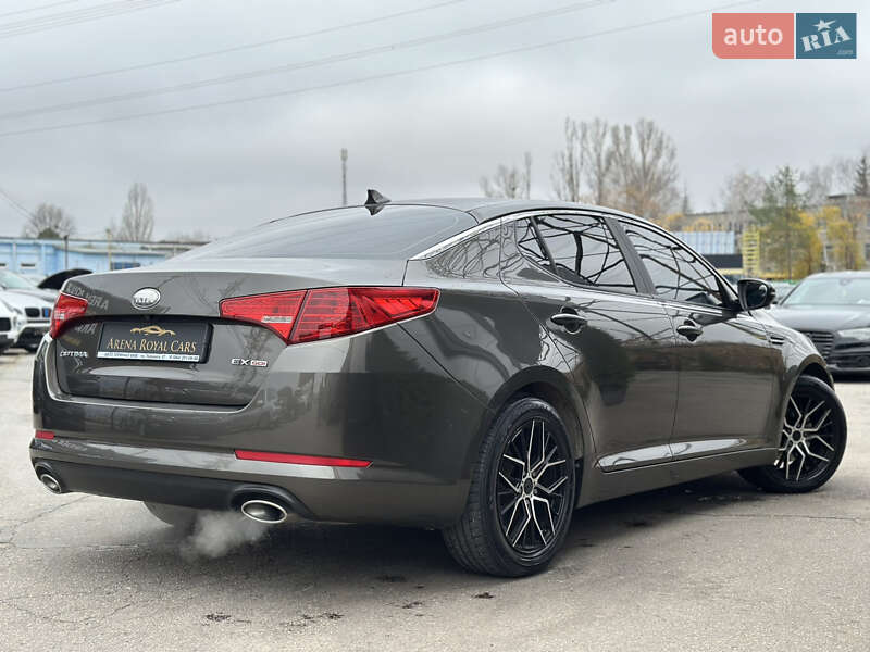 Седан Kia Optima 2012 в Харькове