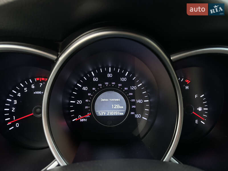 Седан Kia Optima 2013 в Николаеве