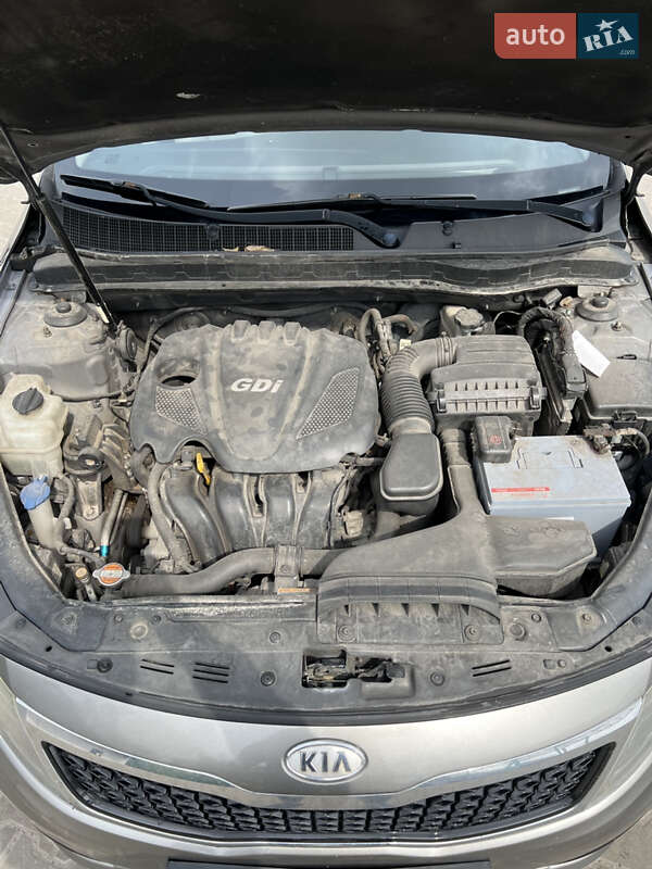 Седан Kia Optima 2011 в Києві