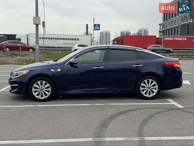 Седан Kia Optima 2017 в Киеве