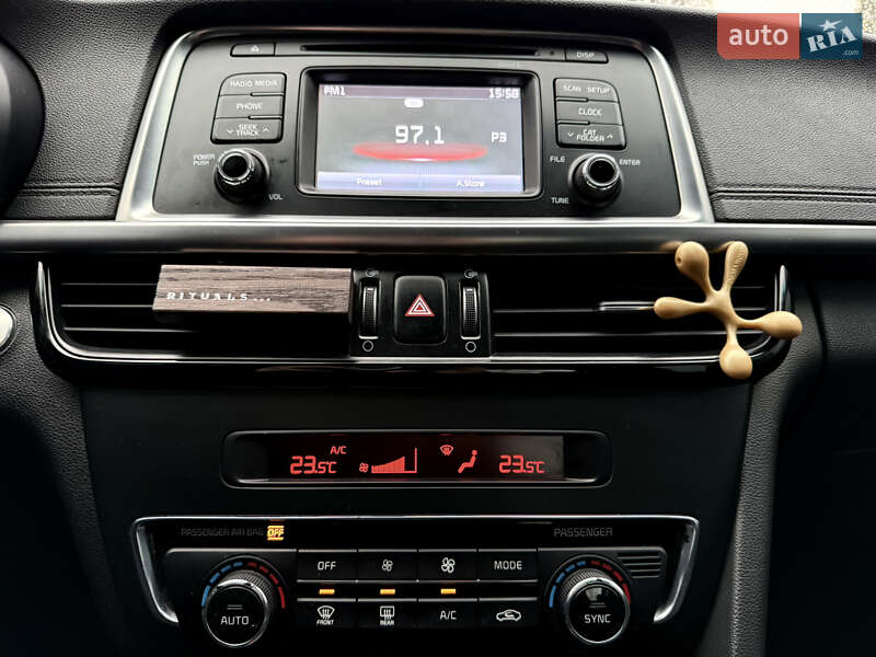 Седан Kia Optima 2016 в Харькове