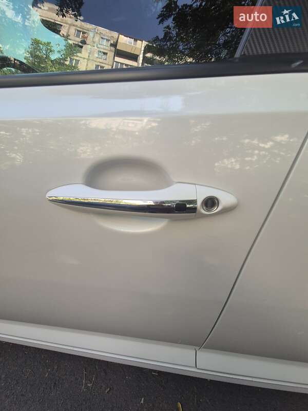 Седан Kia Optima 2012 в Запоріжжі