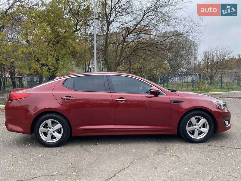 Седан Kia Optima 2015 в Николаеве