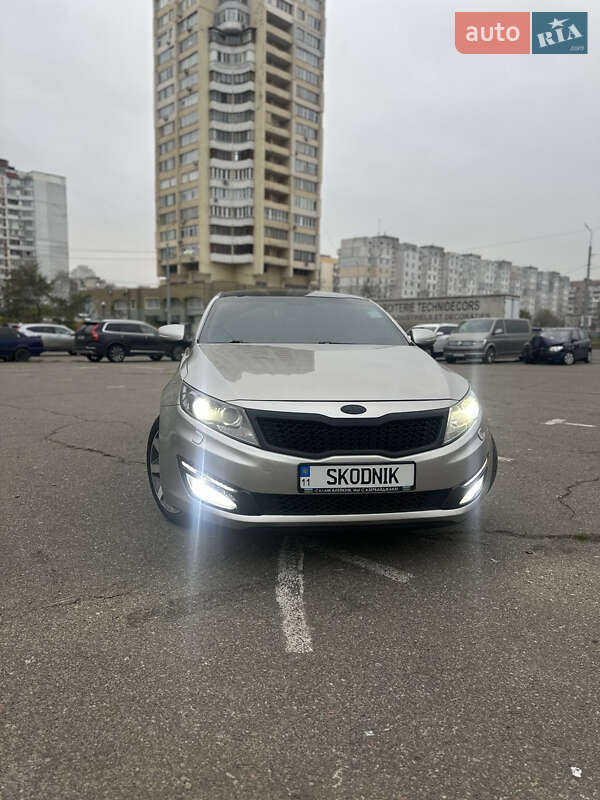 Седан Kia Optima 2011 в Киеве