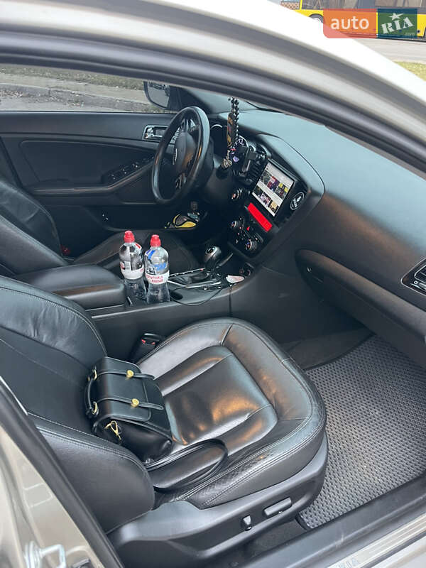 Седан Kia Optima 2011 в Киеве