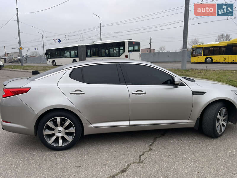 Седан Kia Optima 2011 в Киеве