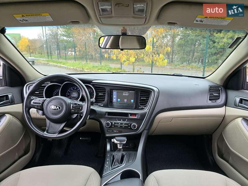 Седан Kia Optima 2014 в Хмельницком