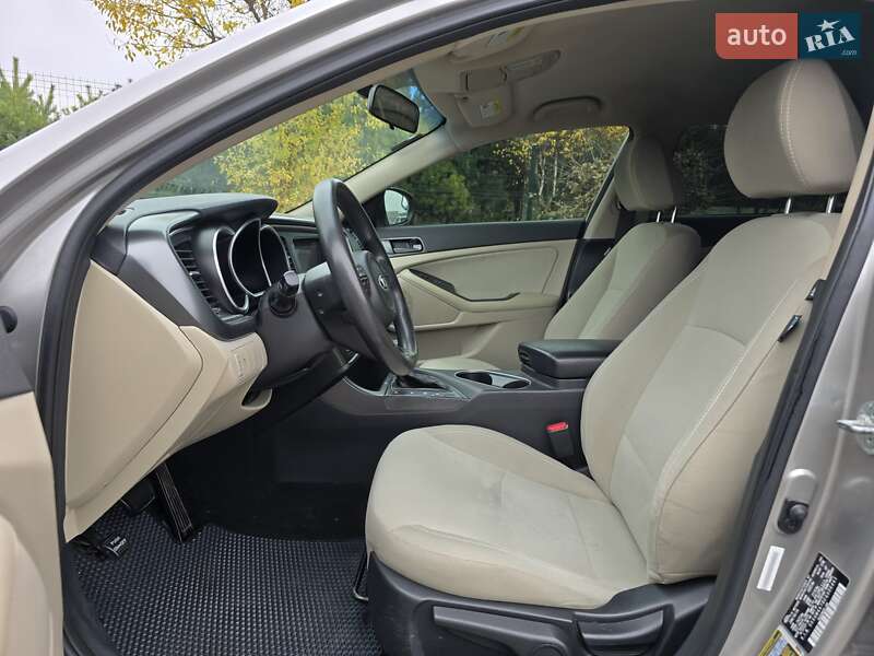 Седан Kia Optima 2014 в Хмельницком