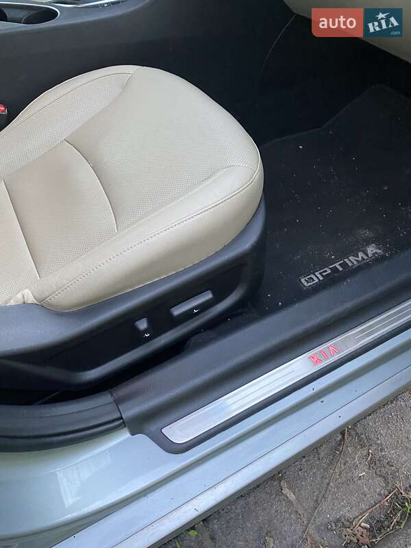 Седан Kia Optima 2014 в Одессе