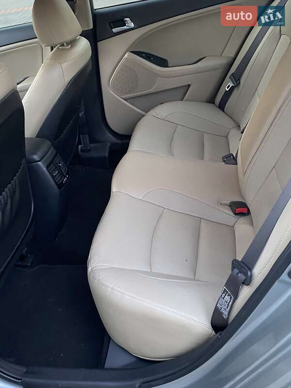 Седан Kia Optima 2014 в Одессе