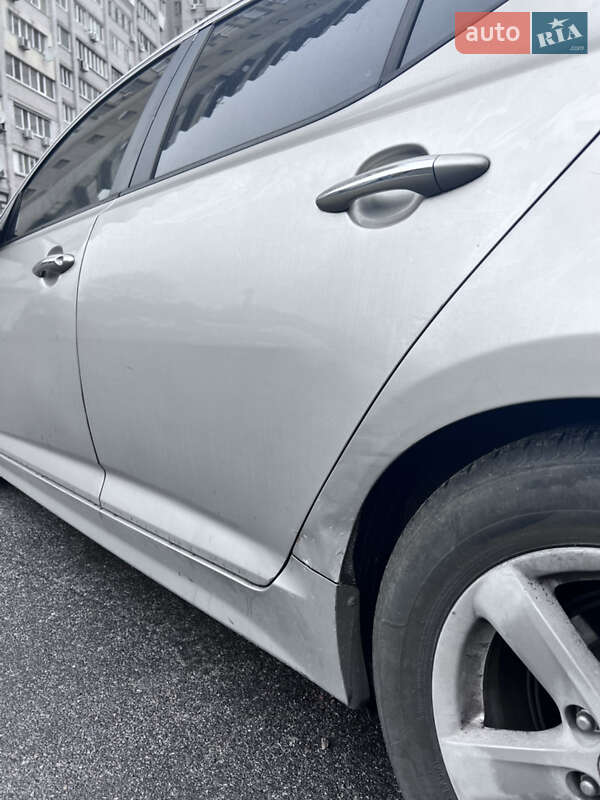 Седан Kia Optima 2013 в Днепре